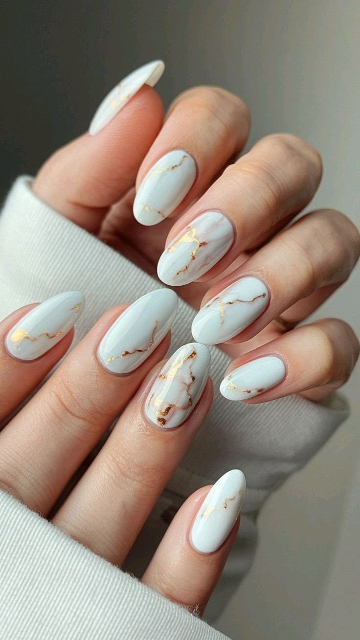 مدل ناخن فرنچ ماربل سفید و رنگی