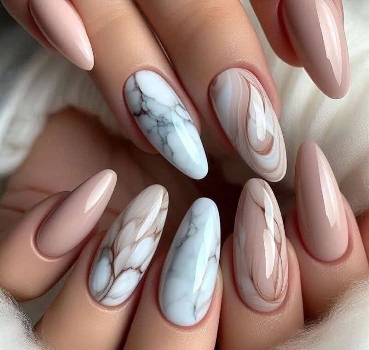 مدل ناخن فرنچ ماربل سفید و رنگی