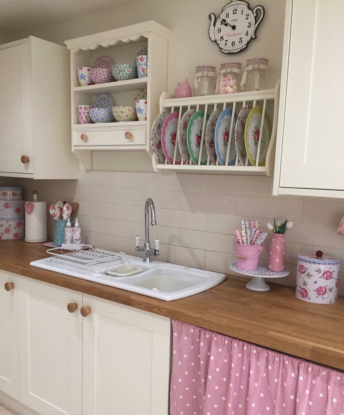 دیزاین بالای سینک ظرفشویی