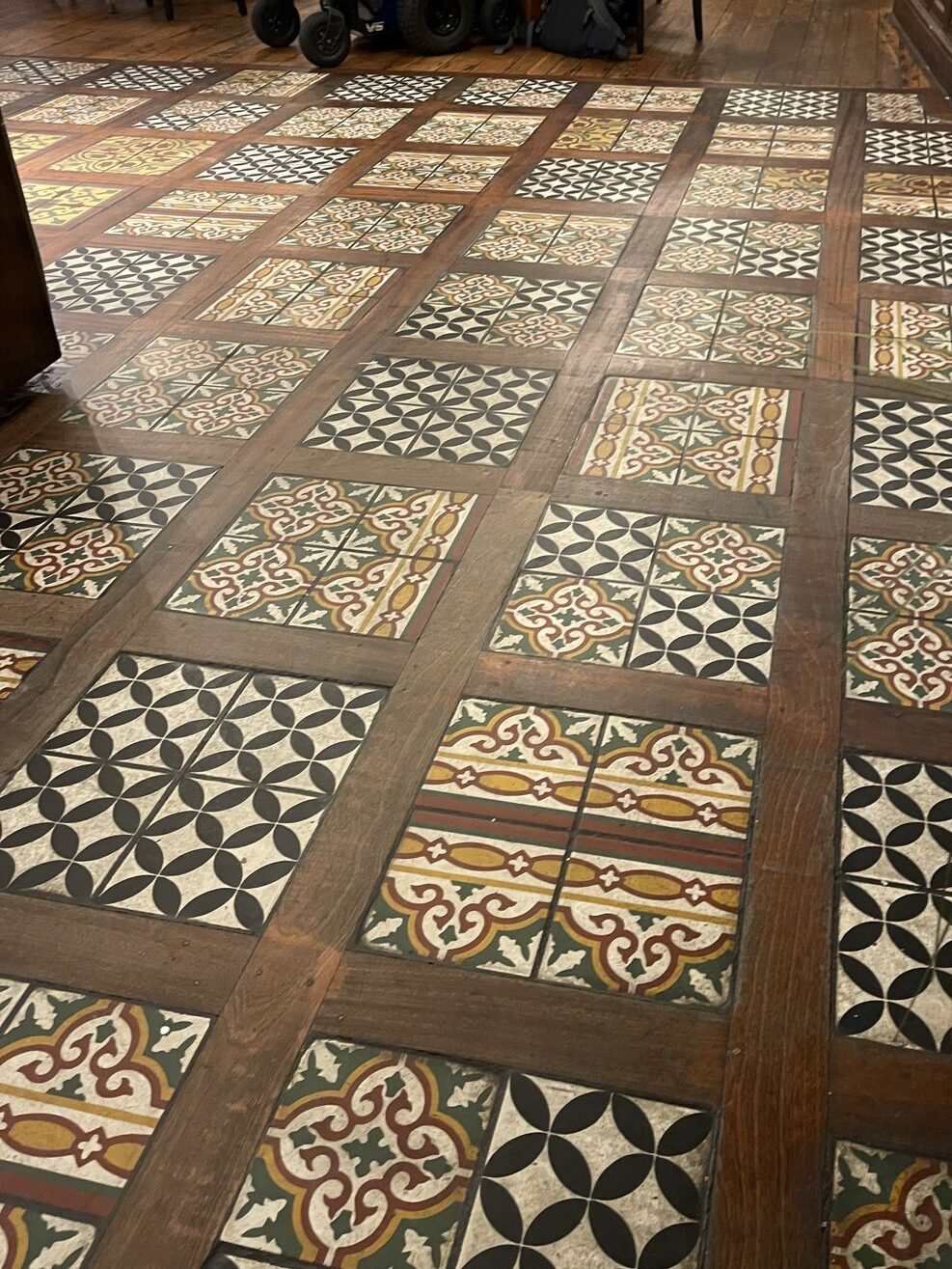 کفپوش شیک و مدرن