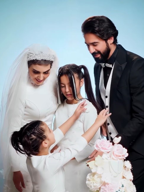 فرزندخوانده دوم نیلوفر شهیدی - خانواده نیلوفر شهیدی - دخترهای نیلوفر شهیدی - نیلوفر شهیدی و همسرش و فرزندش 