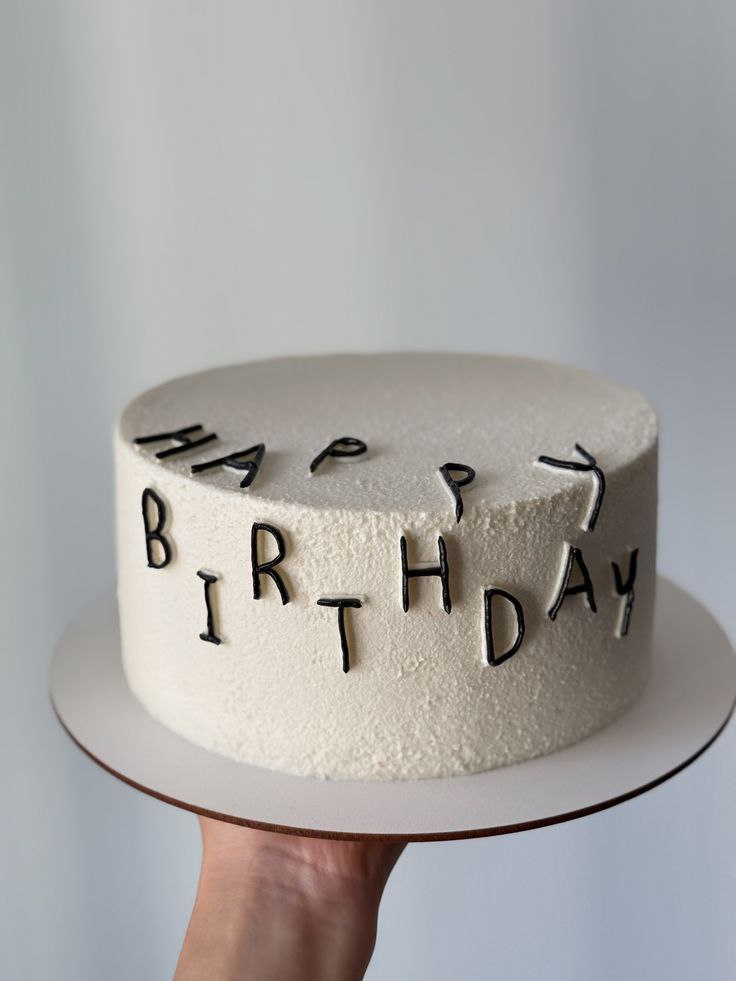 کیک مینیمال مردانه