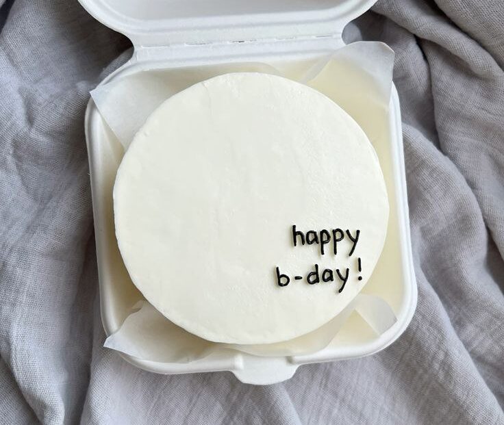 کیک مینیمال مردانه