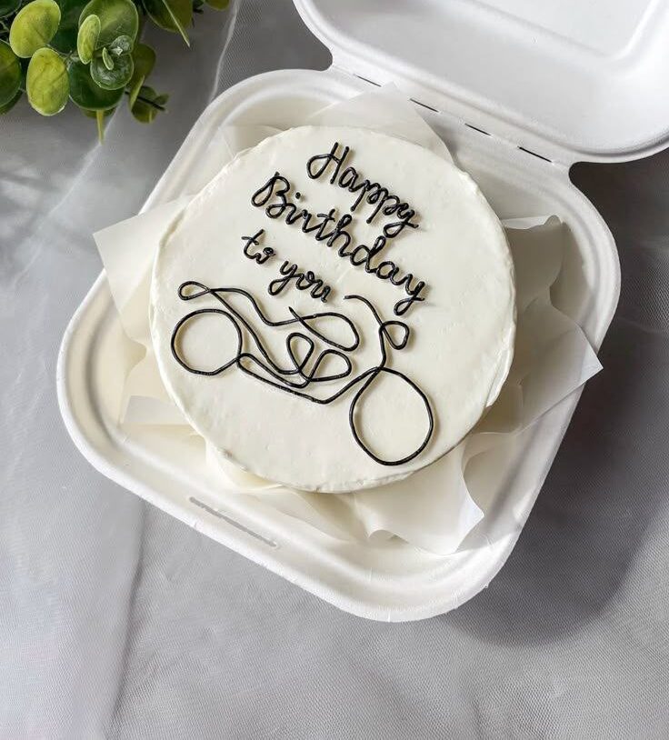 کیک مینیمال مردانه