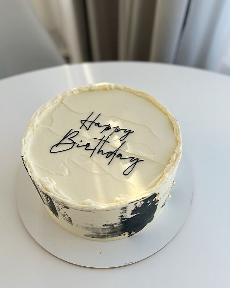 کیک مینیمال مردانه