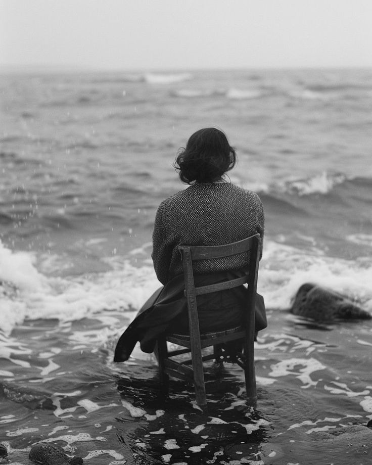 عکس پروفایل غمگین