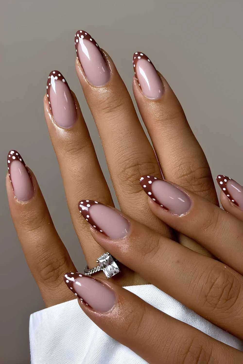 مدل ناخن فرنچ قهوه ای