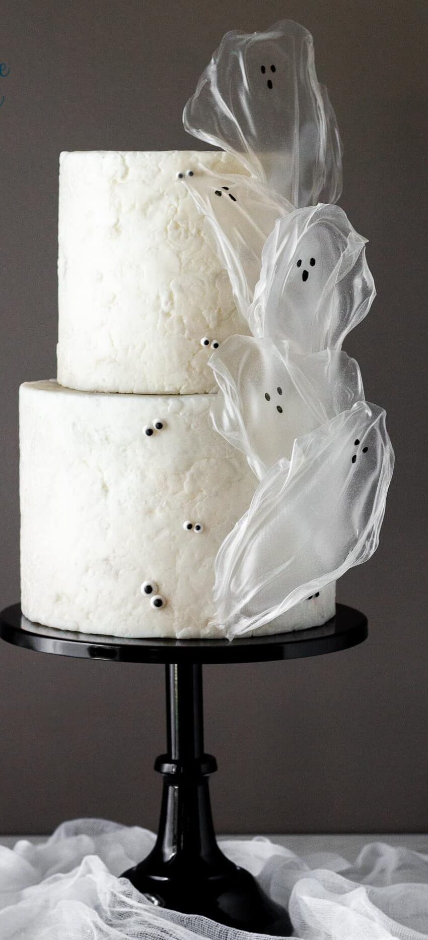 کیک تولد سیاه و سفید