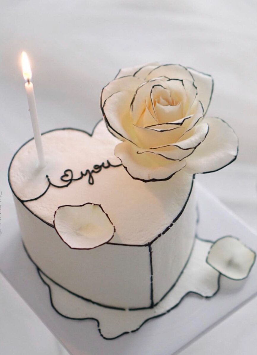 کیک تولد سیاه و سفید