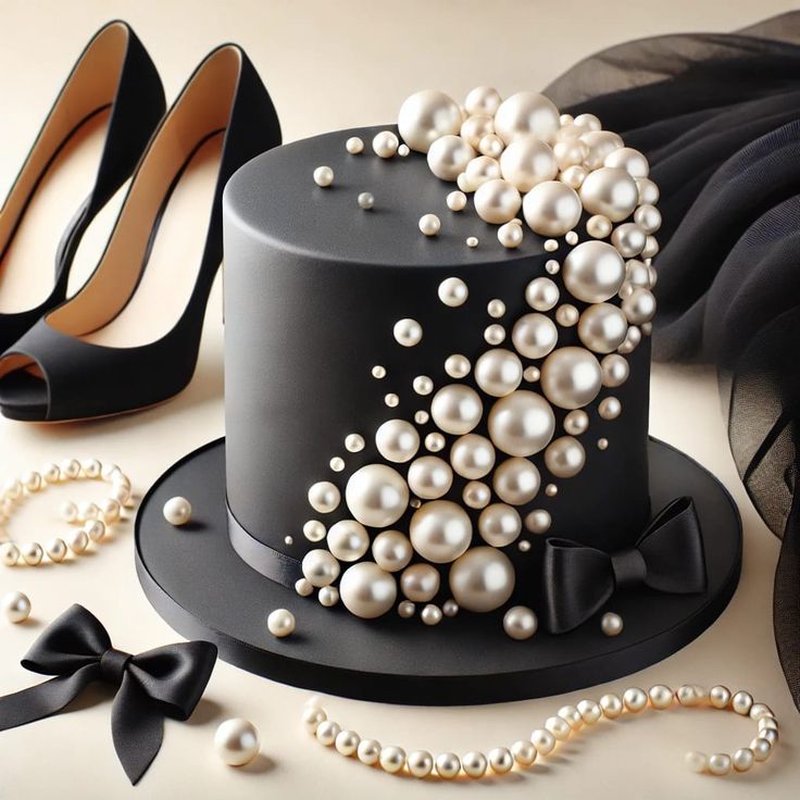 کیک تولد سیاه و سفید