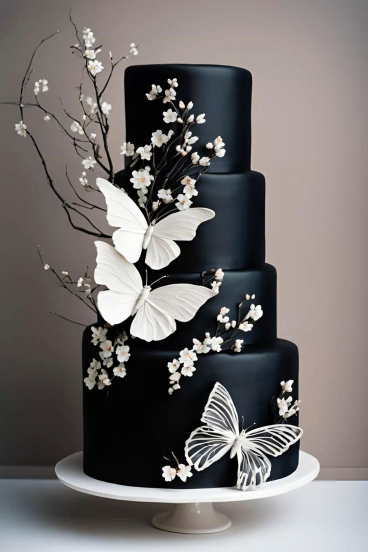 کیک تولد سیاه و سفید