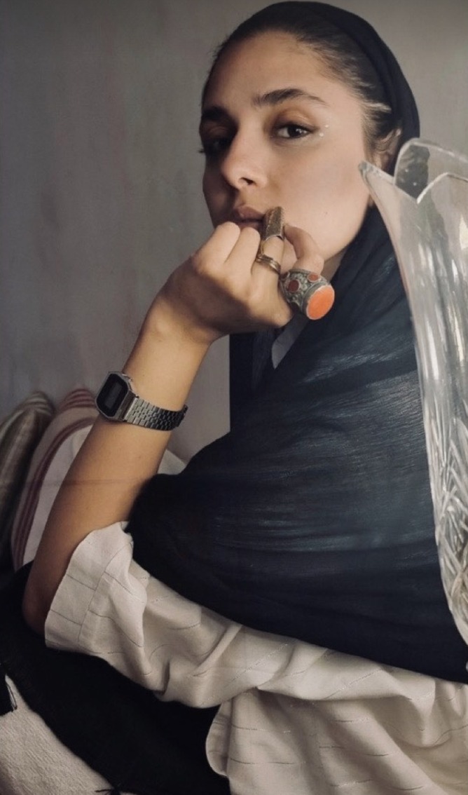 عکس مینو آذرمگین