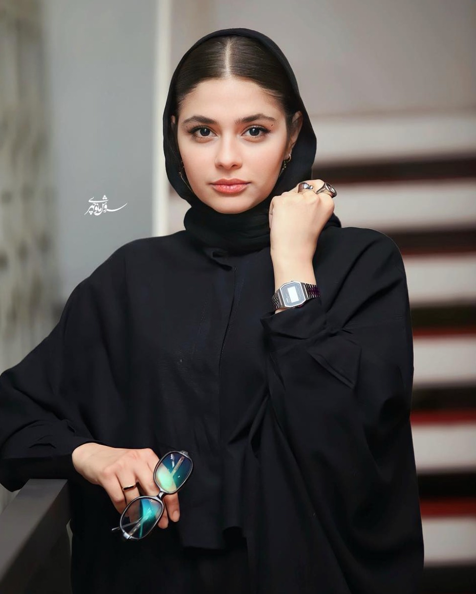 مینو آذرمگین