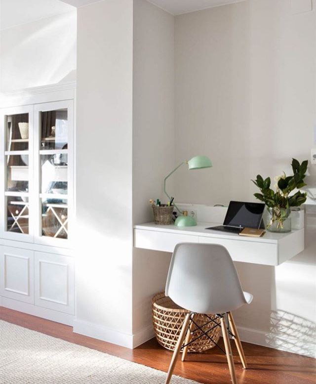 میز تحریم کم جا