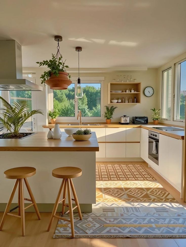 کابینت سفید و چوب