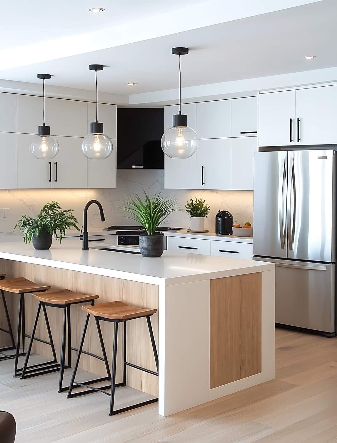 کابینت سفید و چوب