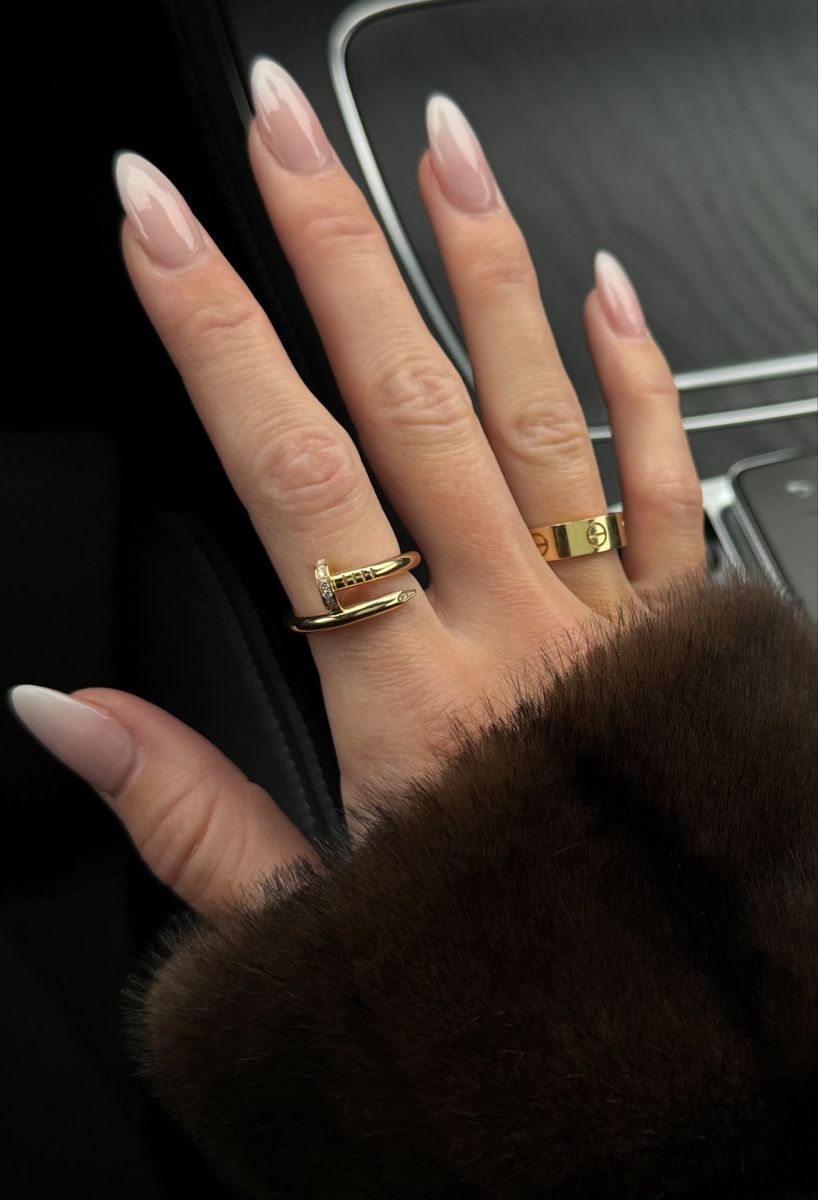 انگشتر کارتیه میخ