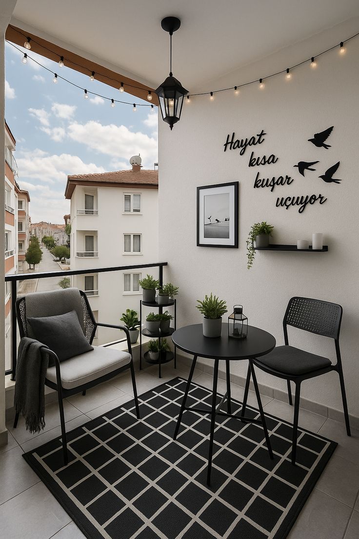 میز و صندلی بالکن