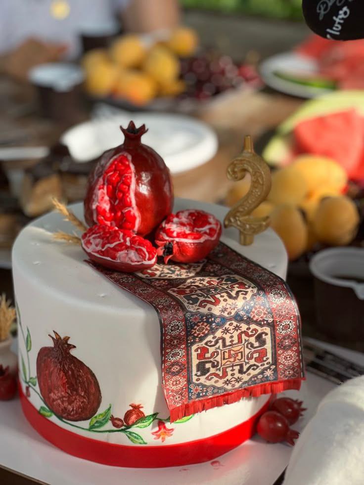 کیک شب یلدا