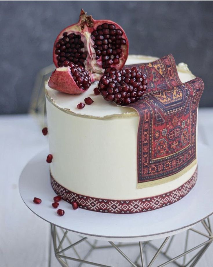 کیک شب یلدا