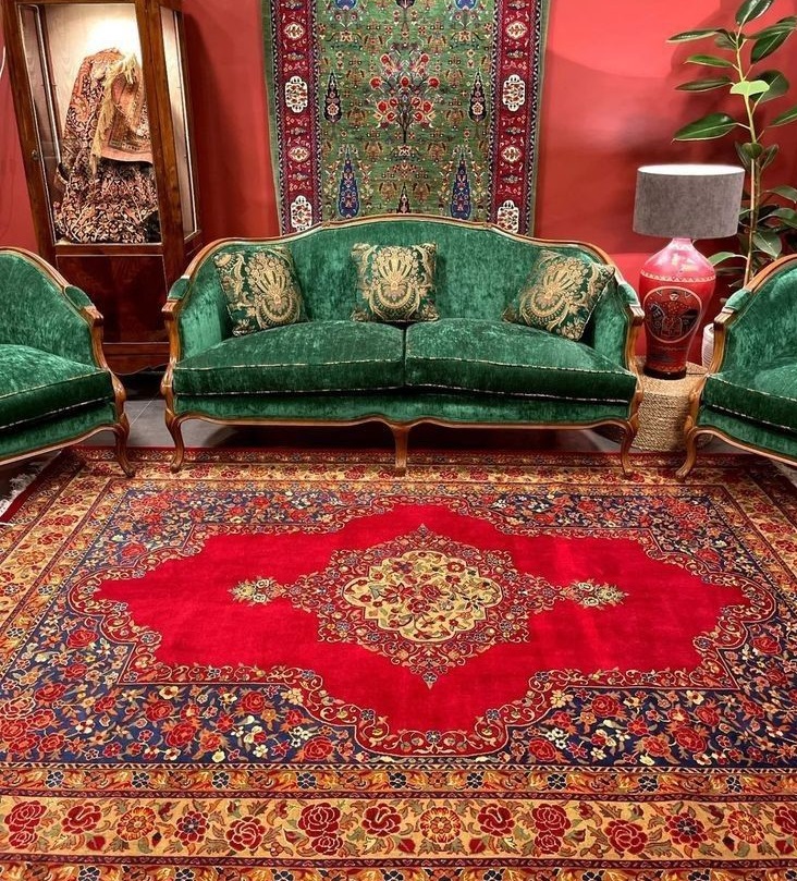 مبل و فرش سبز