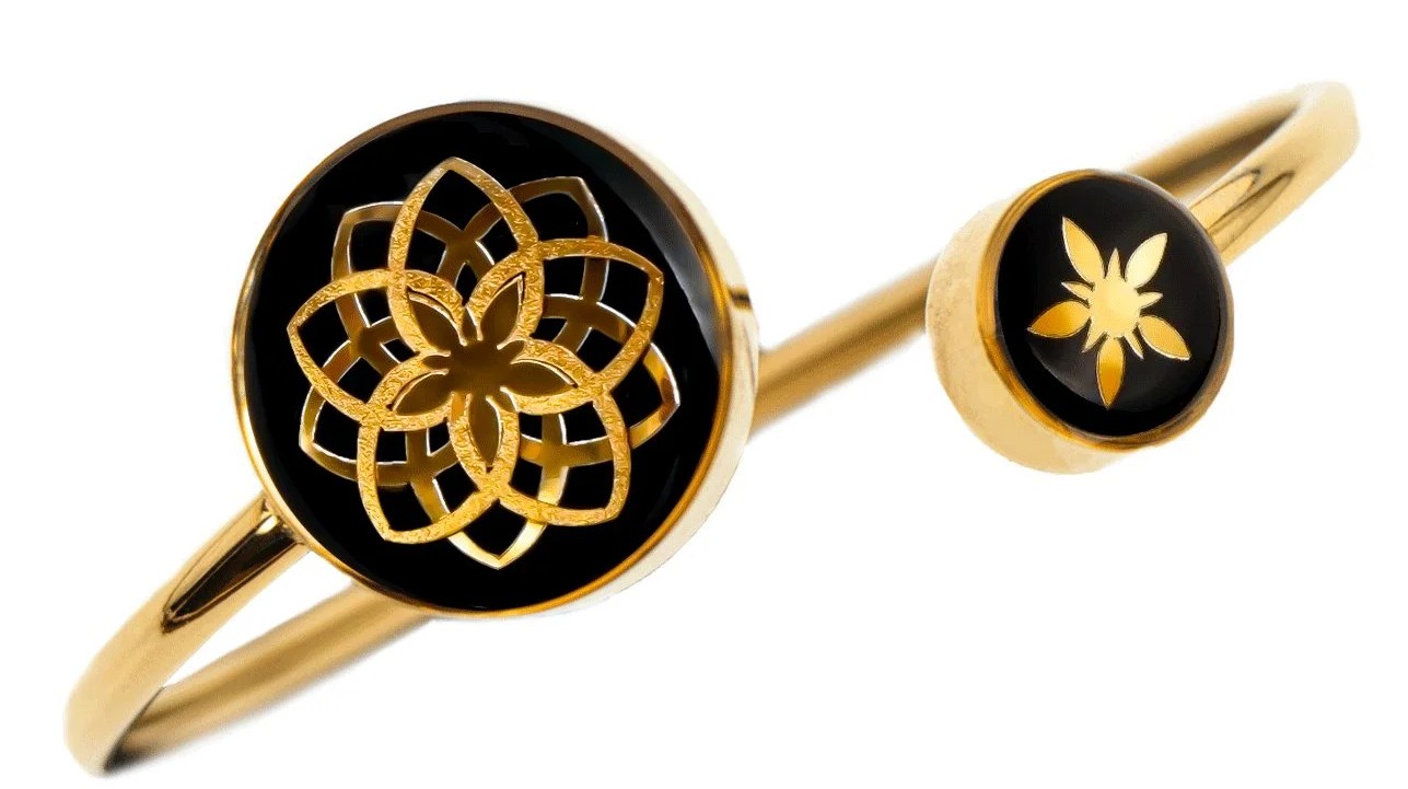 النگو طلا لوموس