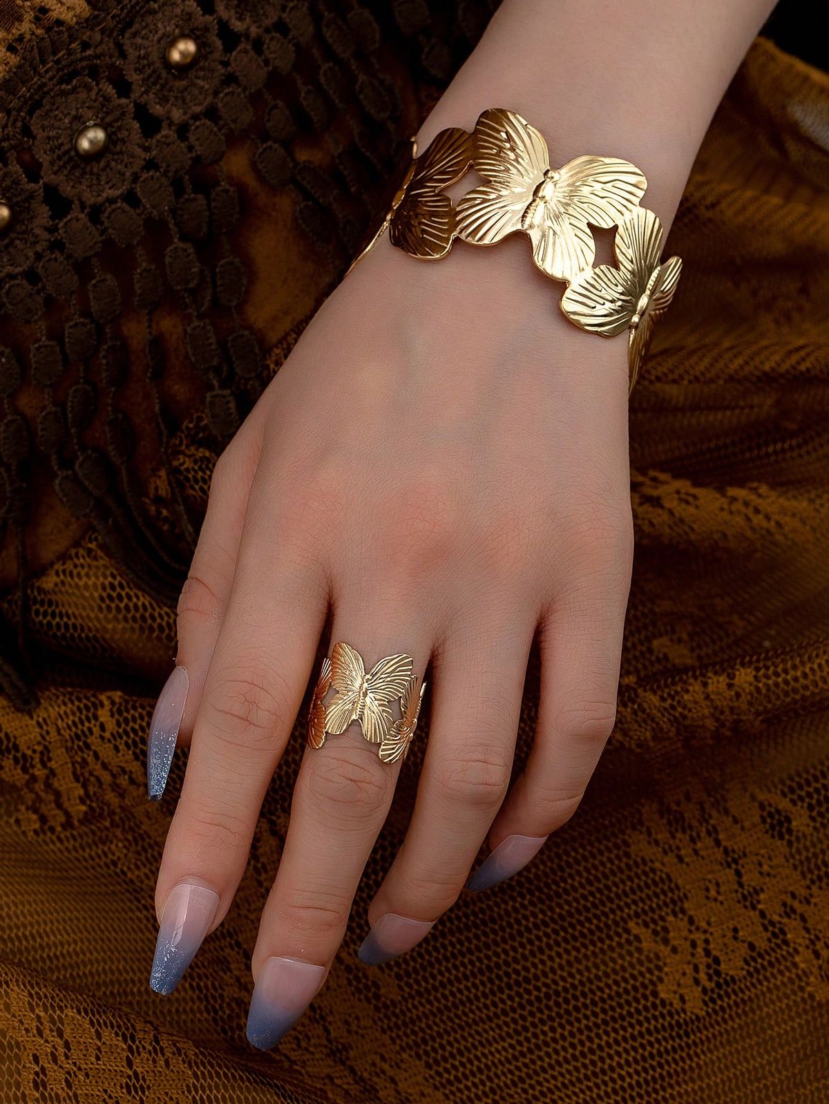 دستبند النگویی