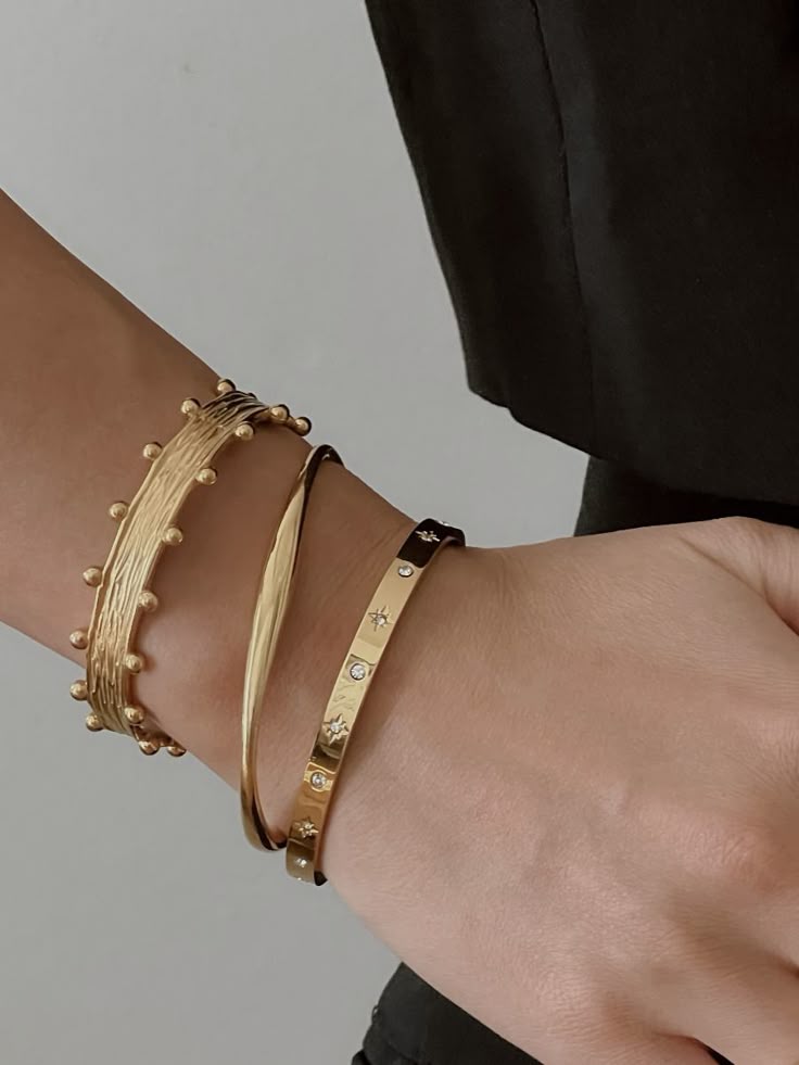 دستبند النگویی