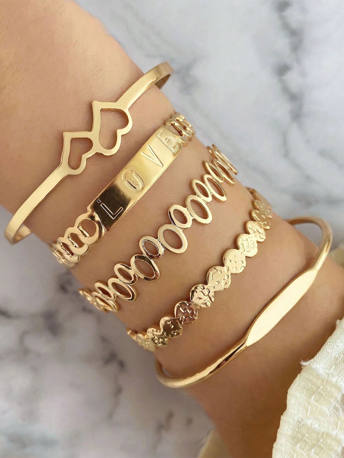 دستبند النگویی