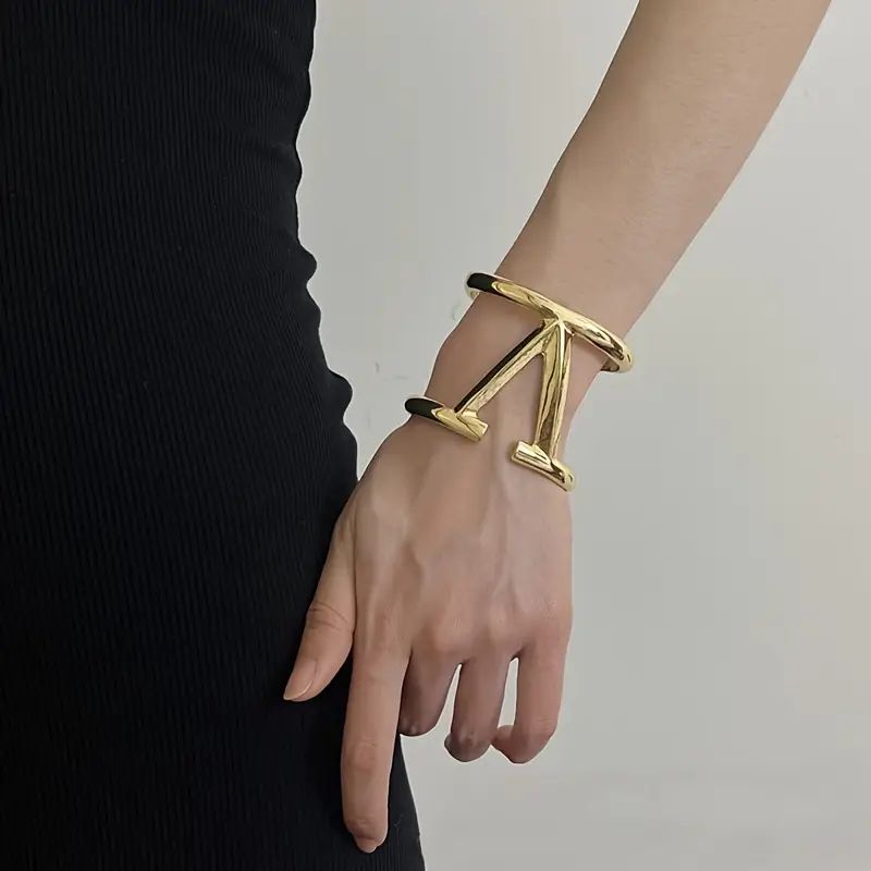 دستبند النگویی