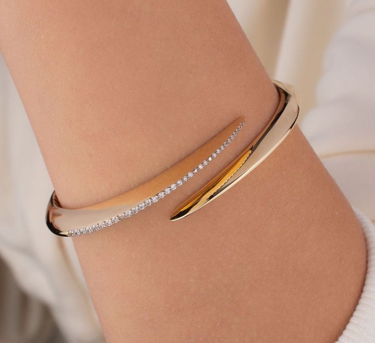 دستبند النگویی