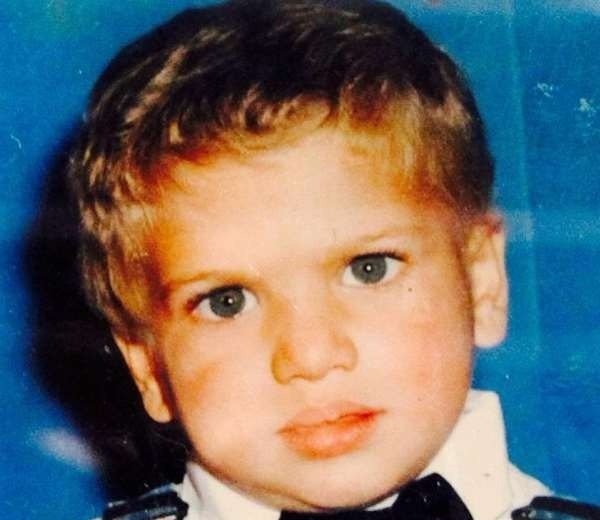 کودکی عمار آقایی