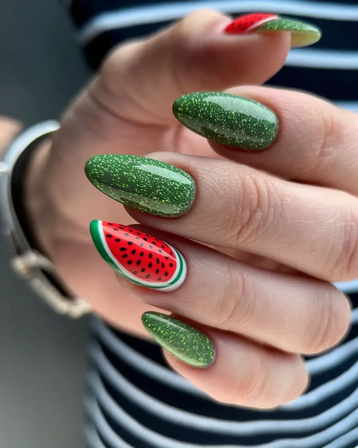 لاک ناخن شب یلدا 