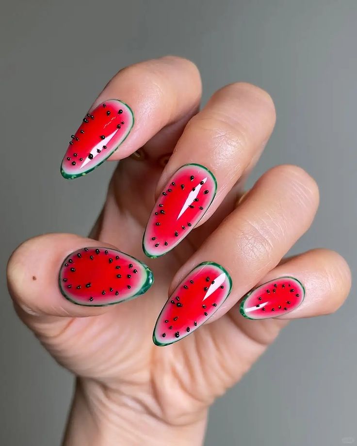 لاک ناخن شب یلدا 