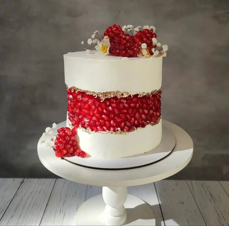 تزیین کیک شب یلدا برای مدرسه