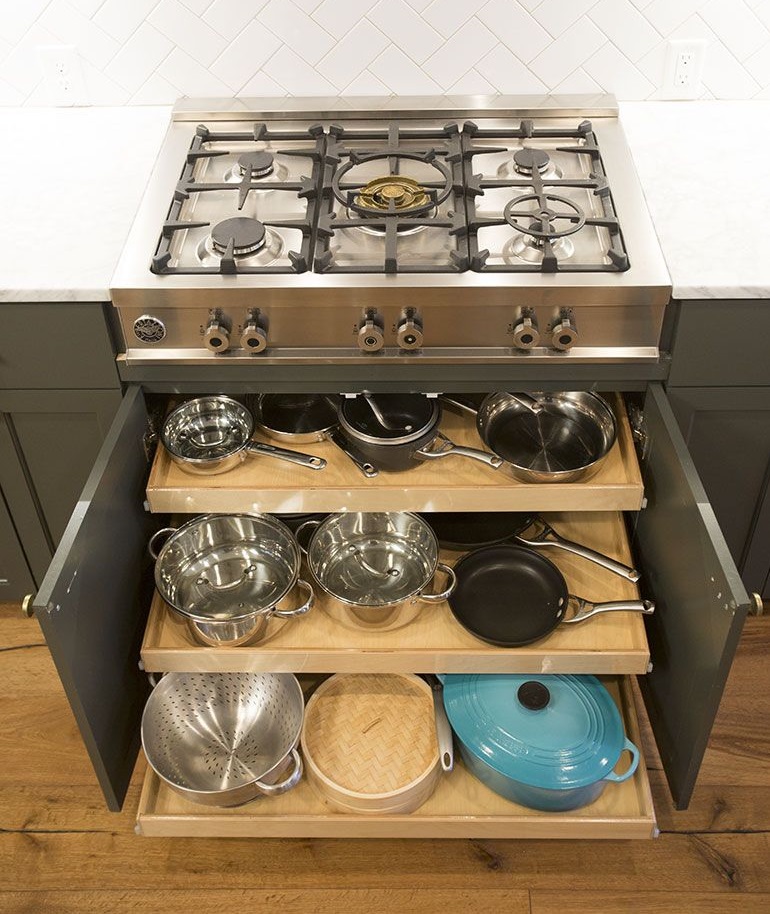 چیدمان کابینت زیر اجاق گاز