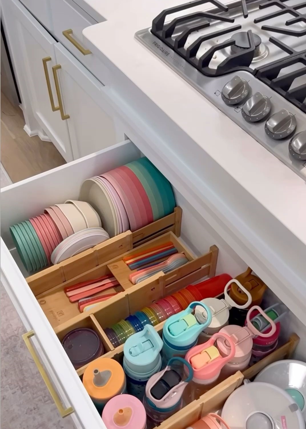 چیدمان کابینت زیر اجاق گاز