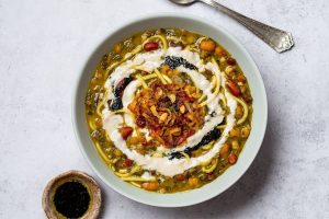 مواد لازم برای آش رشته ۱۵ نفر