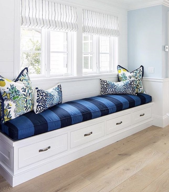 شاه نشین پذیرایی