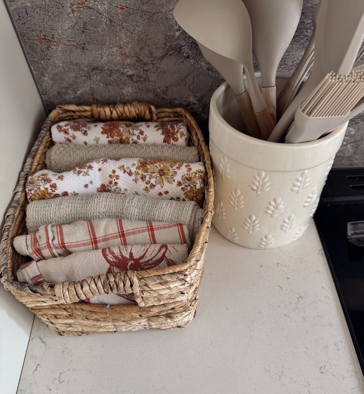 نظم دهنده دستمال آشپزخانه