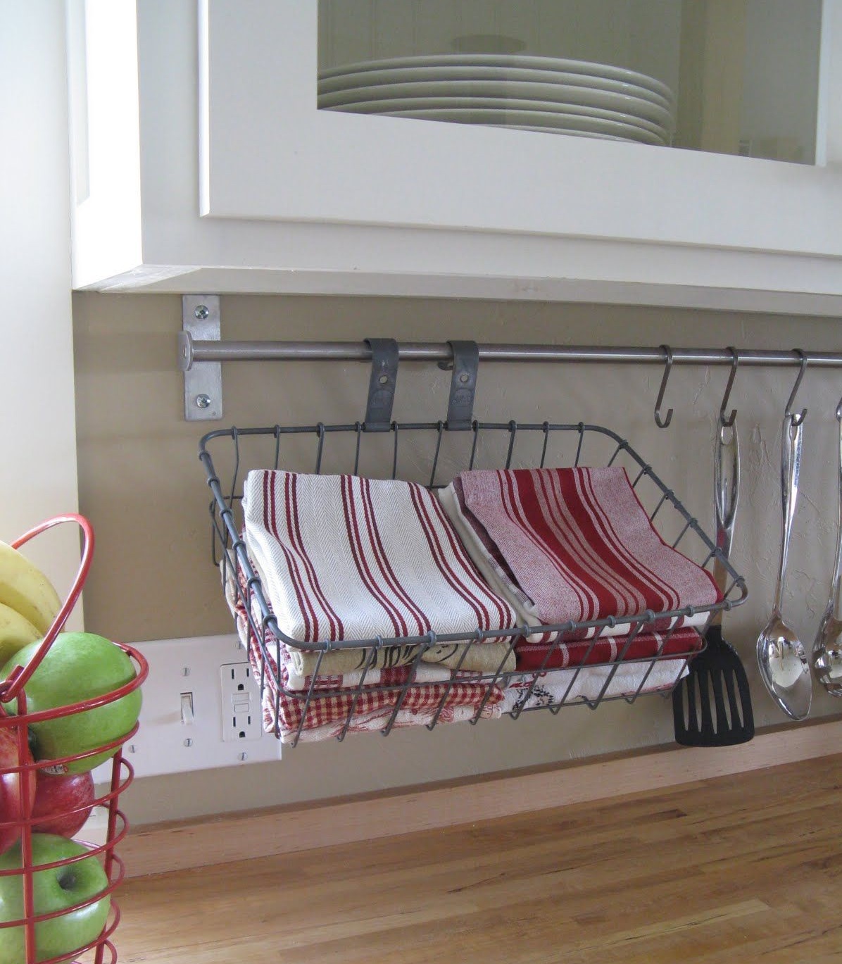 نظم دهنده دستمال آشپزخانه