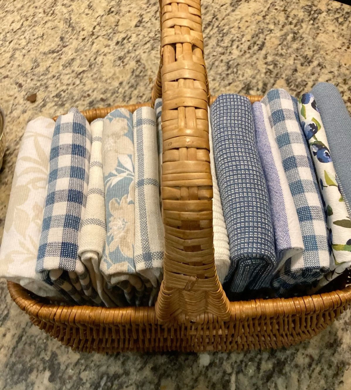 نظم دهنده دستمال آشپزخانه