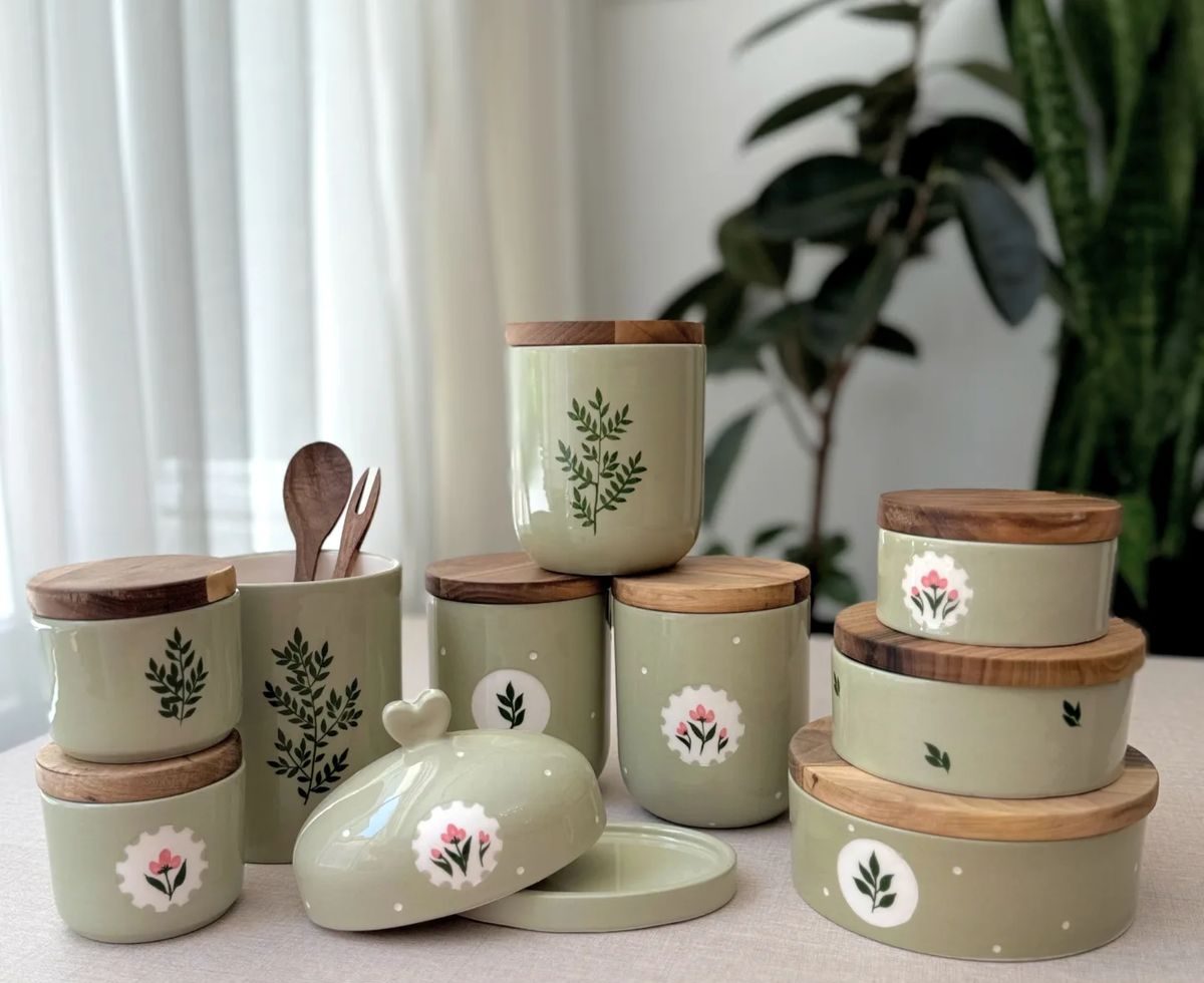 وسایل دکوری و نظم دهنده آشپزخانه چوبی و سرامیک