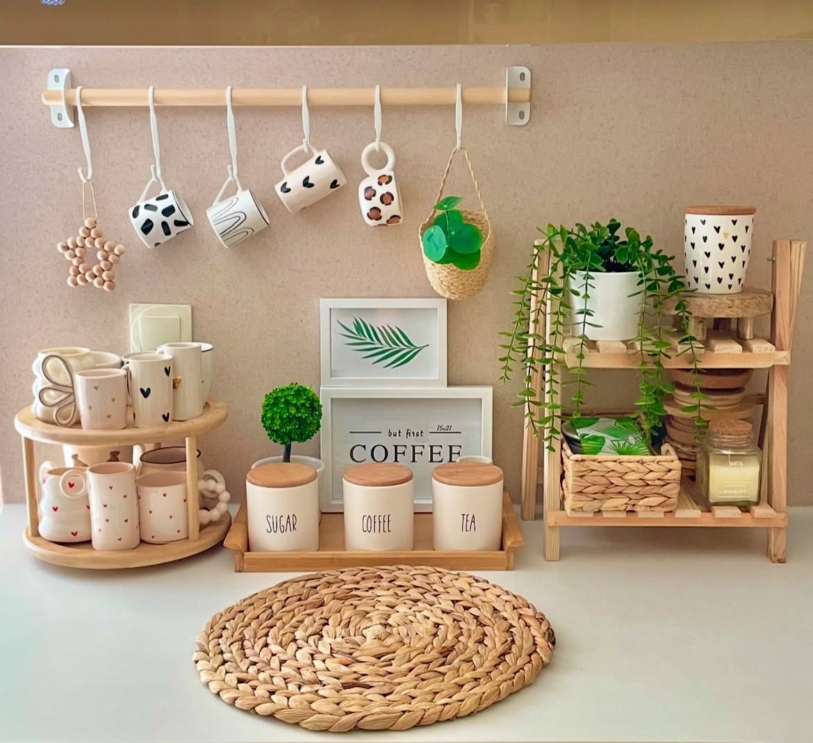 وسایل دکوری و نظم دهنده آشپزخانه چوبی و سرامیک