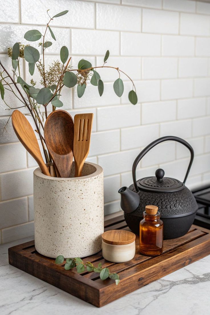 وسایل دکوری و نظم دهنده آشپزخانه چوبی و سرامیک