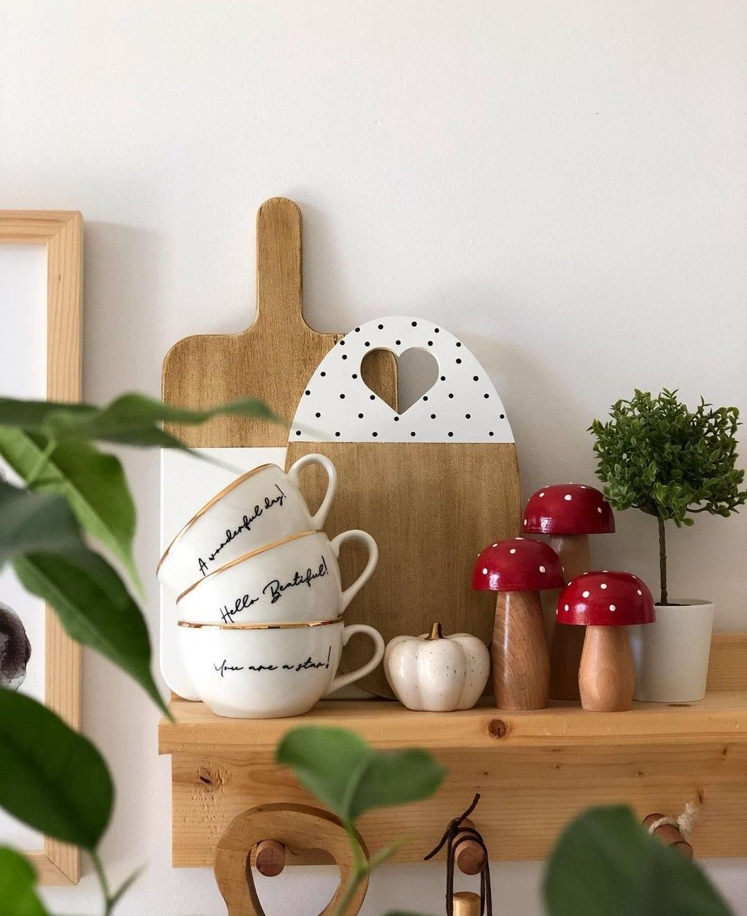 وسایل دکوری و نظم دهنده آشپزخانه چوبی و سرامیک