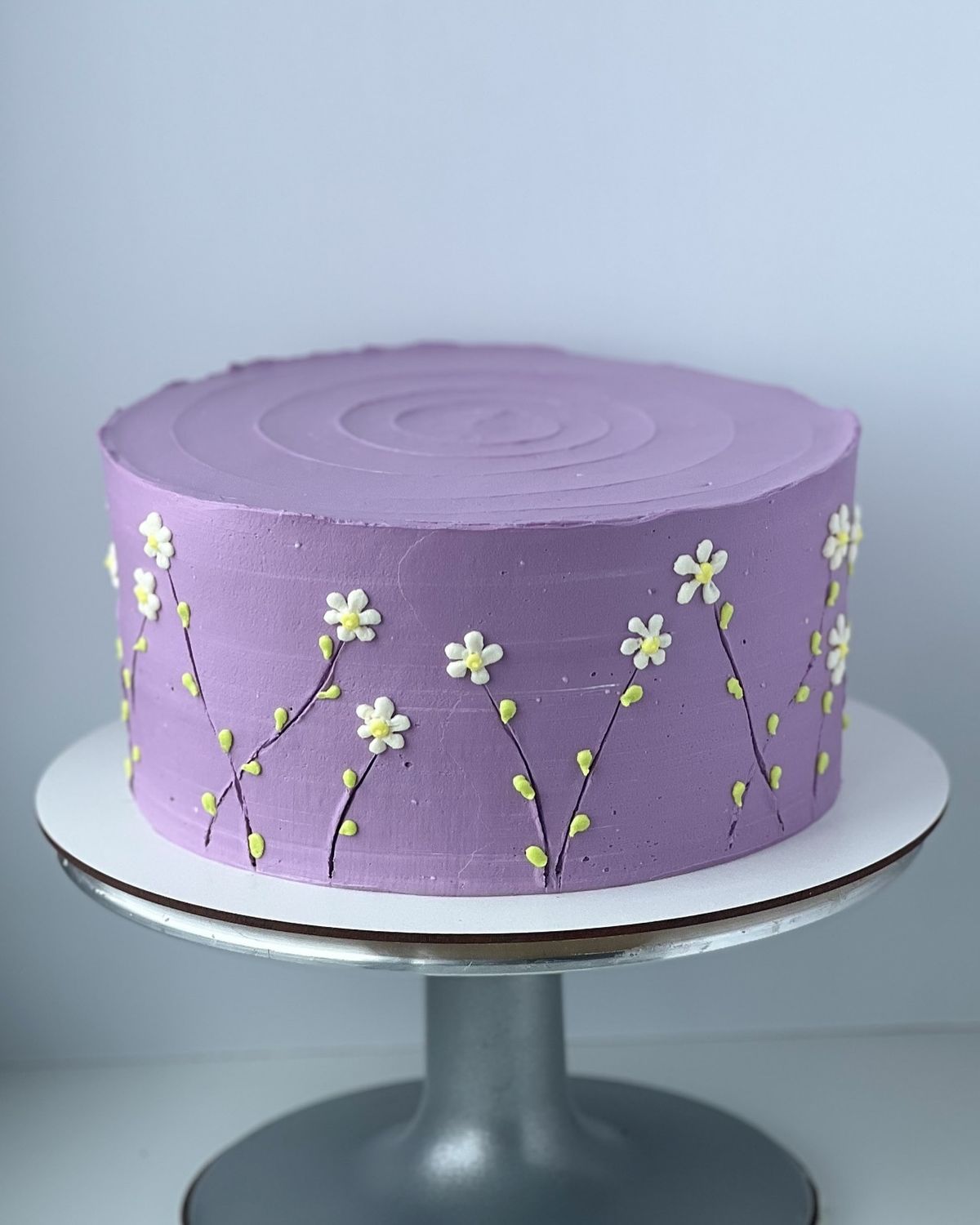 کیک تولد بنفش