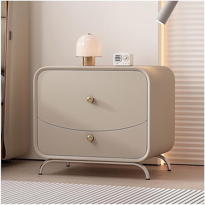 میز کنار تخت