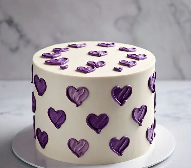 کیک تولد بنفش