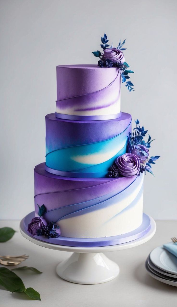 کیک تولد بنفش